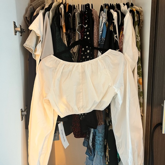 NWOT Reformation Yuli white long sleeve crop top - Picture 4 of 5